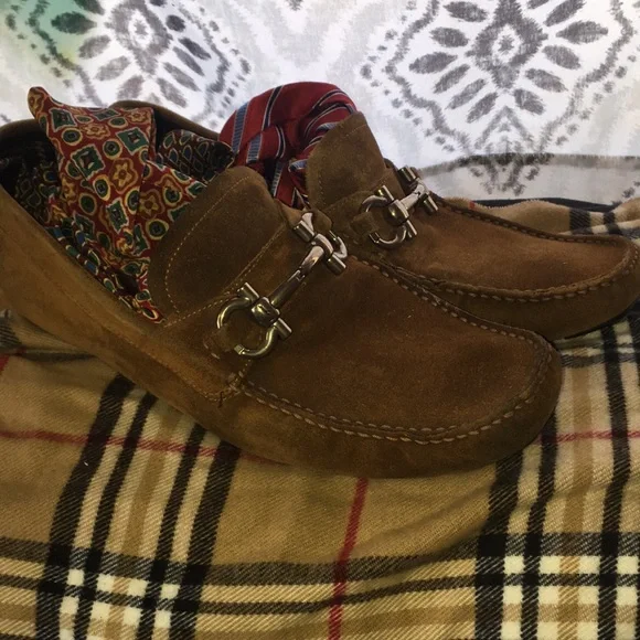 Salvatore Ferragamo | Shoes | Ferragmo Suede Leather Men  display picture 3